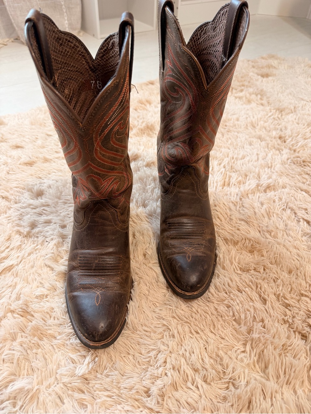 Ariat Brown Leather Western Boots - Classic Pull-On Style